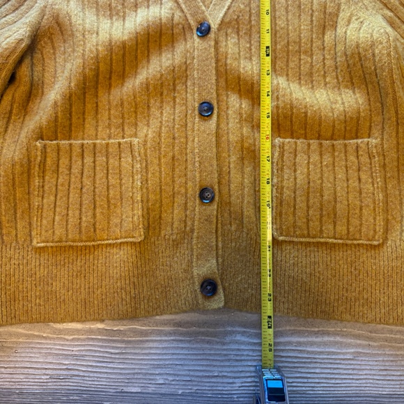 Banana Republic mustard yellow cardigan - Picture 5 of 6